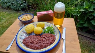 Grützwurst mit Sauerkraut, Foto: Olaf Kosert